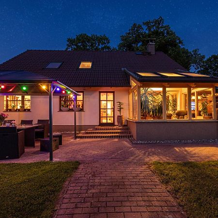 Wellnessparadies Mit Sauna Und Whirlpool Krakow am See Dış mekan fotoğraf